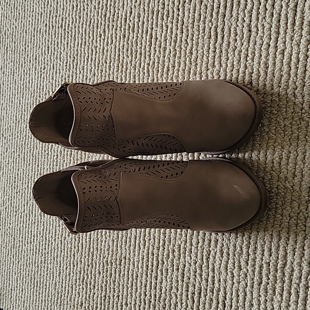 Beige Top Moda Booties